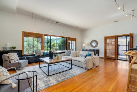 4012 Polled Hereford Drive Santa Rosa CA 95404