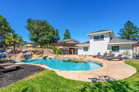 4012 Polled Hereford Drive Santa Rosa CA 95404
