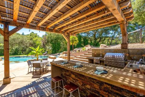 4012 Polled Hereford Drive Santa Rosa CA 95404