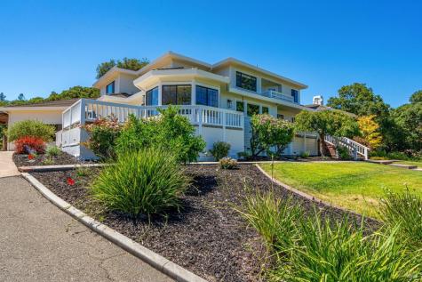 4012 Polled Hereford Drive Santa Rosa CA 95404