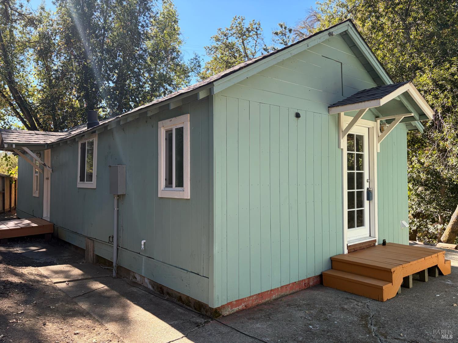 9251 N State Street Redwood Valley CA 95470