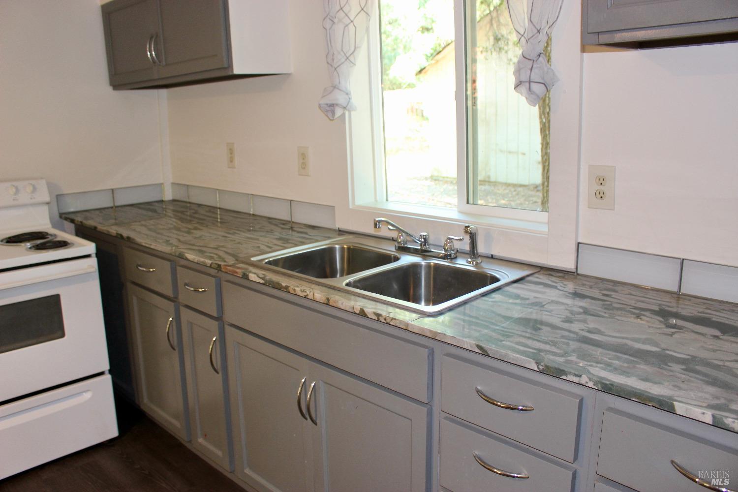 9251 N State Street Redwood Valley CA 95470
