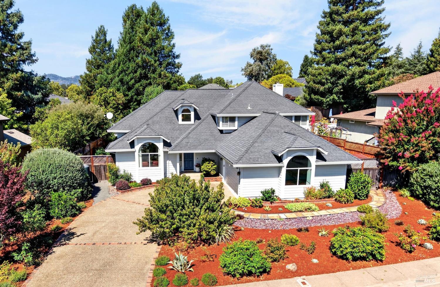 421 Greens Drive Healdsburg CA 95448