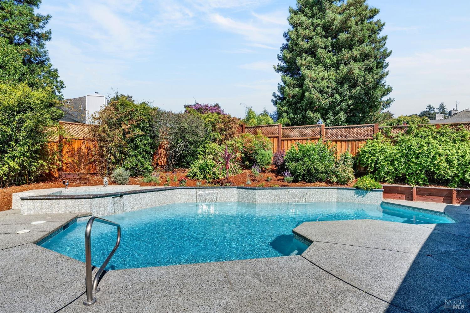 421 Greens Drive Healdsburg CA 95448