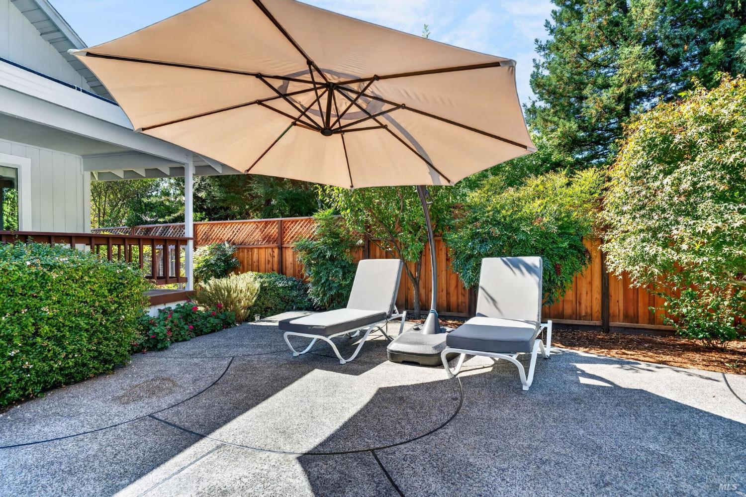 421 Greens Drive Healdsburg CA 95448