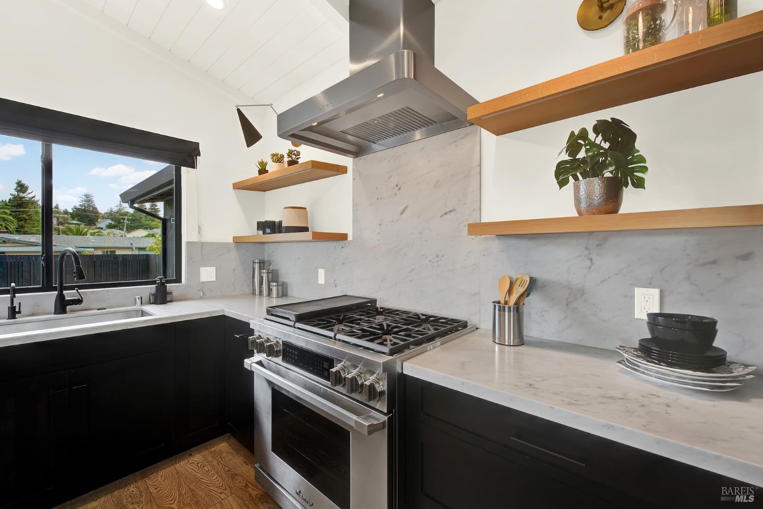 496 Raymond Drive Benicia CA 94510