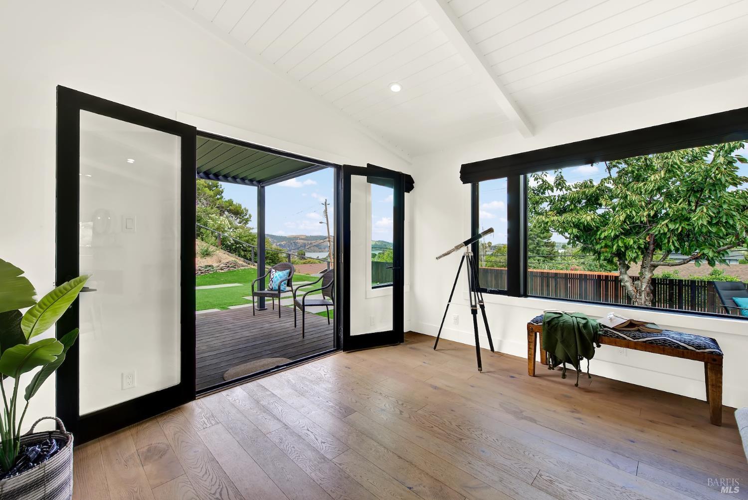 496 Raymond Drive Benicia CA 94510