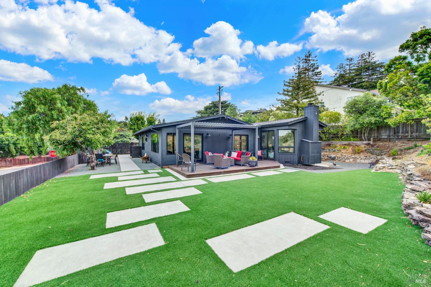 496 Raymond Drive Benicia CA 94510