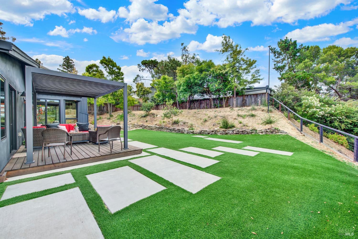 496 Raymond Drive Benicia CA 94510