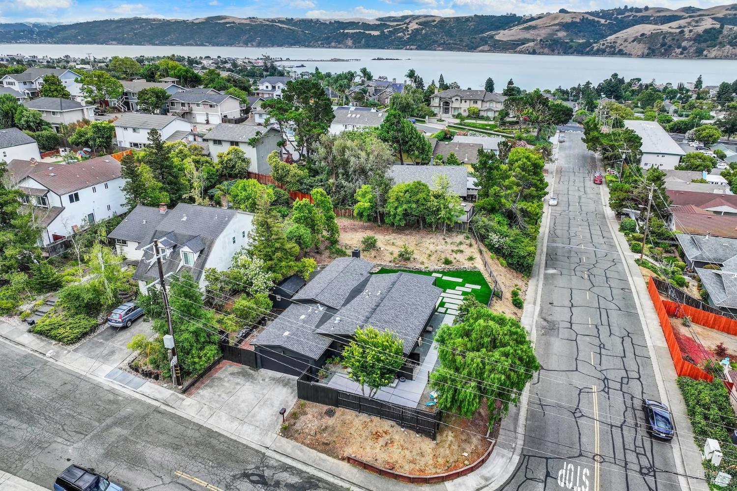 496 Raymond Drive Benicia CA 94510