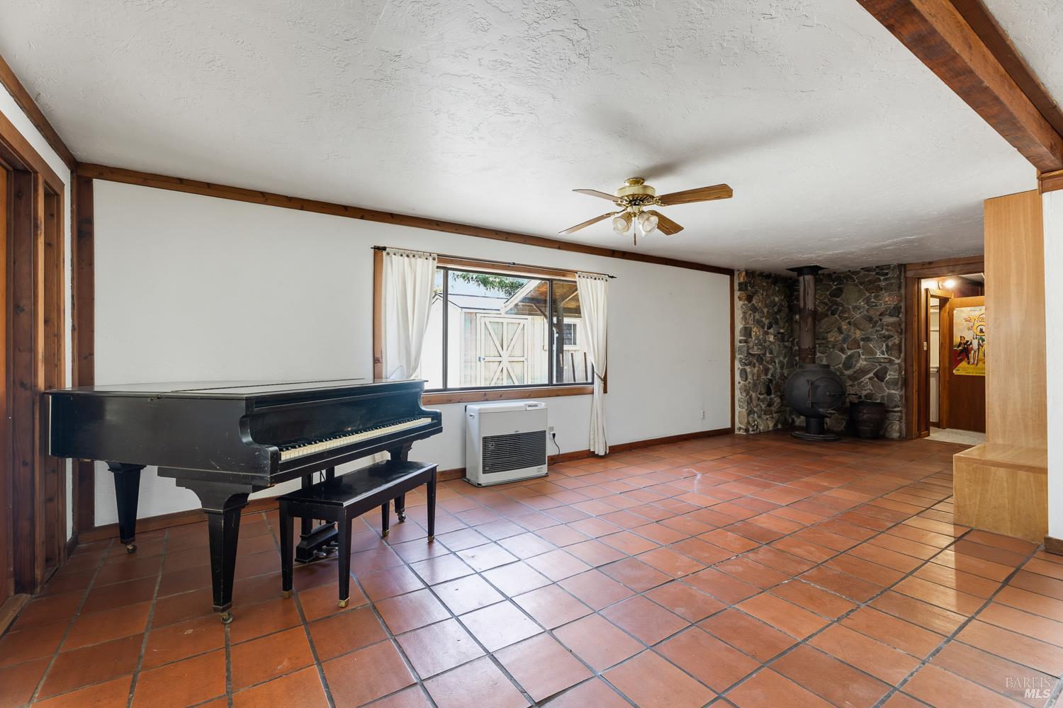 850 Davidson Lane Laytonville CA 95454