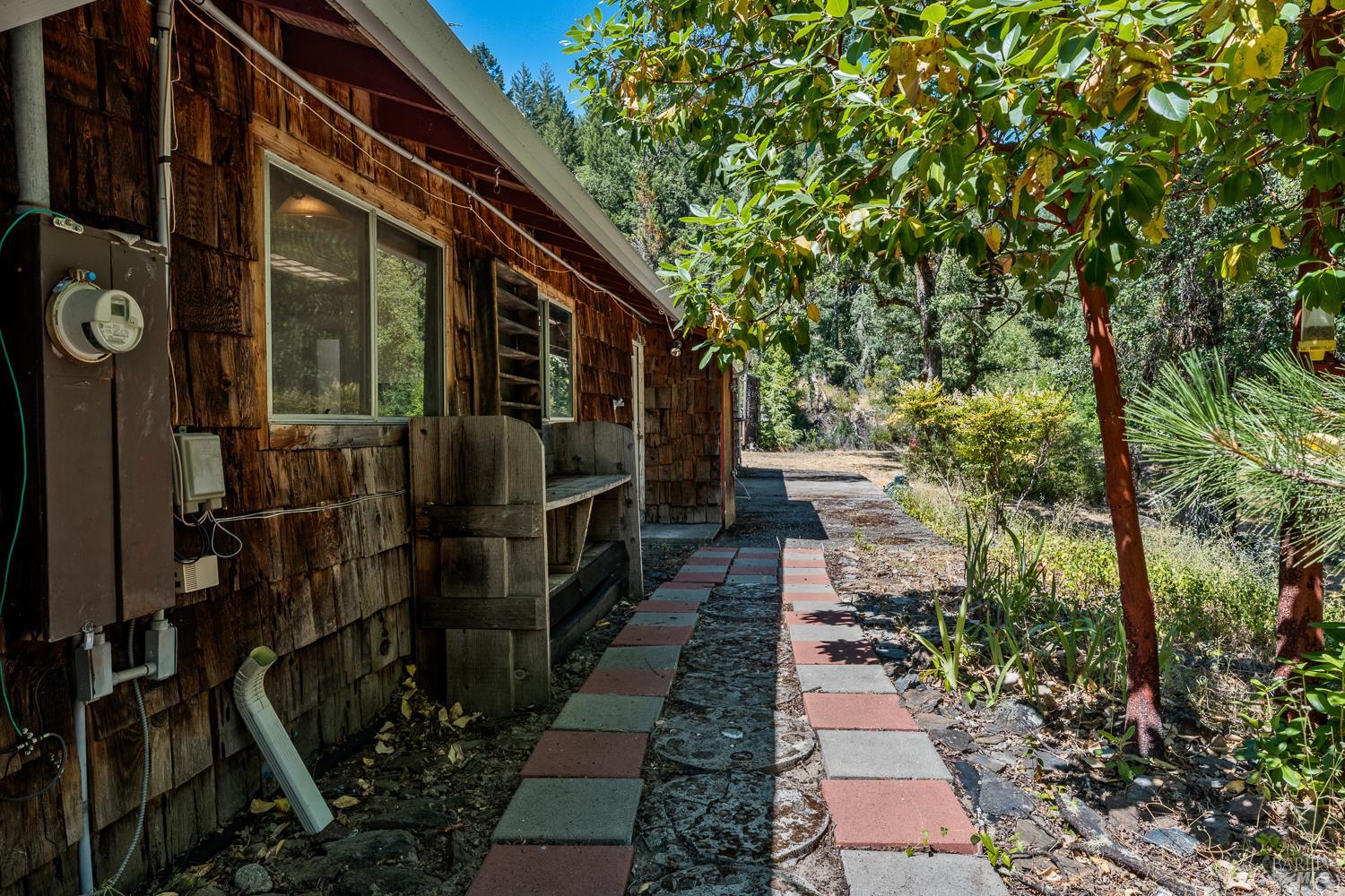 850 Davidson Lane Laytonville CA 95454