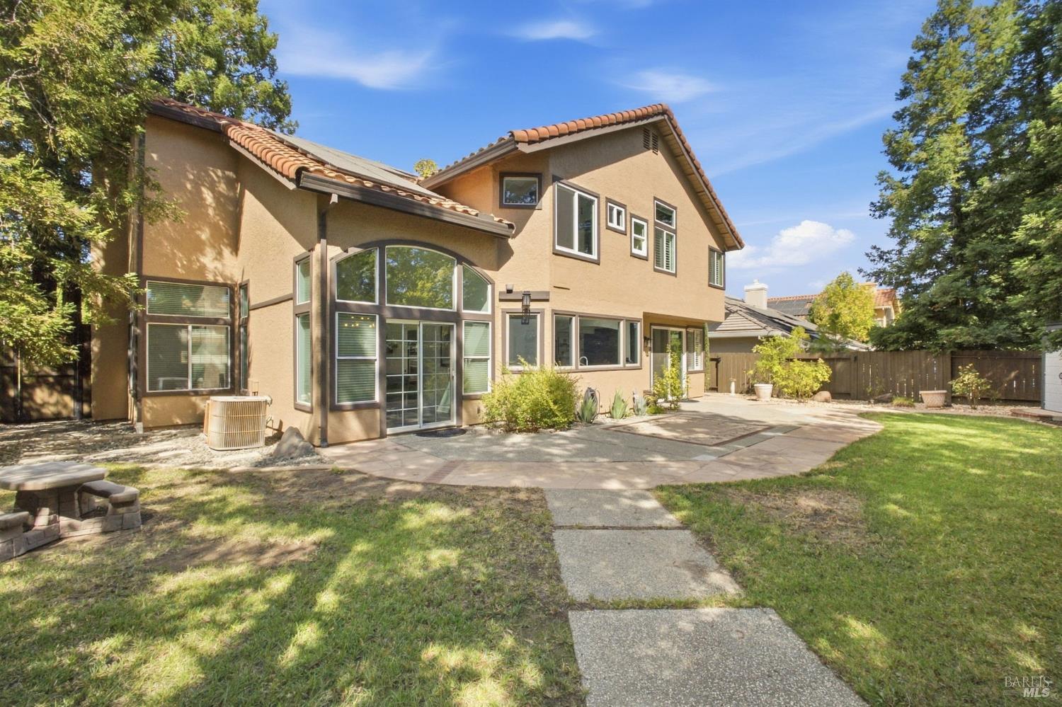 512 Canyon Oak Drive Vacaville CA 95688