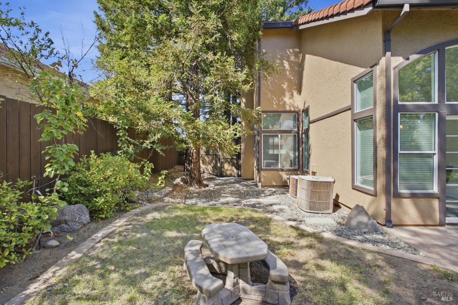512 Canyon Oak Drive Vacaville CA 95688