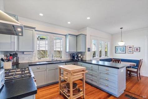 915 St Helena Avenue Santa Rosa CA 95404