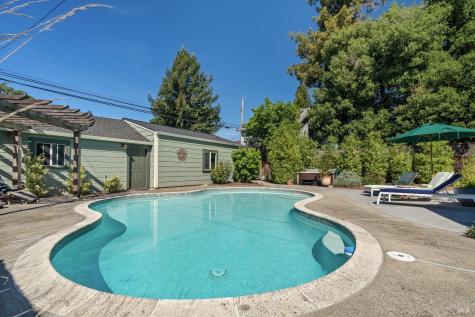 915 St Helena Avenue Santa Rosa CA 95404