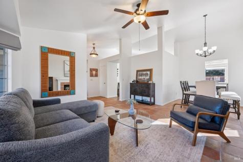 7121 Hastings Place Windsor CA 95492