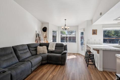 7121 Hastings Place Windsor CA 95492