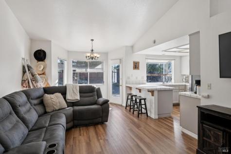 7121 Hastings Place Windsor CA 95492