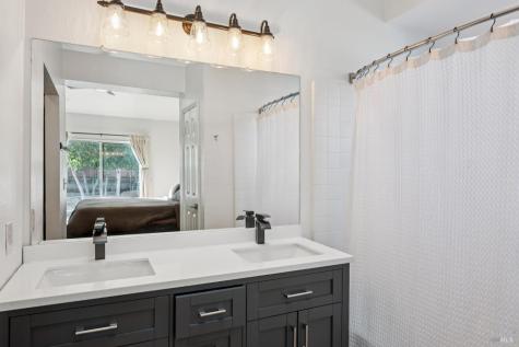 7121 Hastings Place Windsor CA 95492