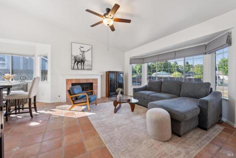 7121 Hastings Place Windsor CA 95492