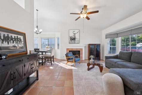 7121 Hastings Place Windsor CA 95492