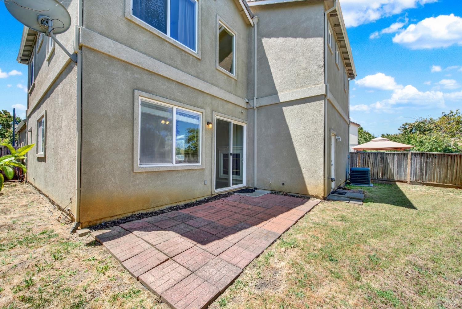 1882 Hummingbird Drive Fairfield CA 94534
