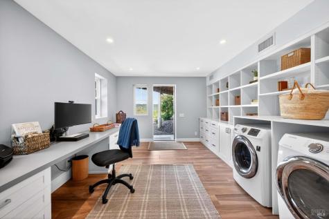 6323 West Dry Creek Road Healdsburg CA 95448