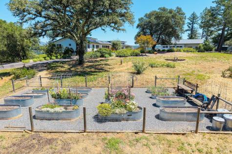 6323 West Dry Creek Road Healdsburg CA 95448