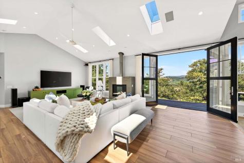 6323 West Dry Creek Road Healdsburg CA 95448