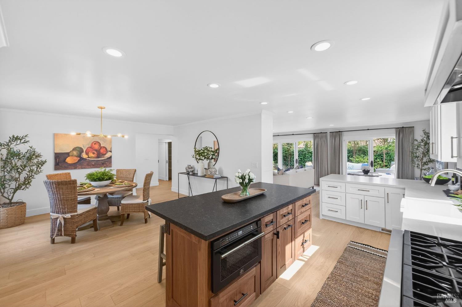 2543 Pinot Way St. Helena CA 94574