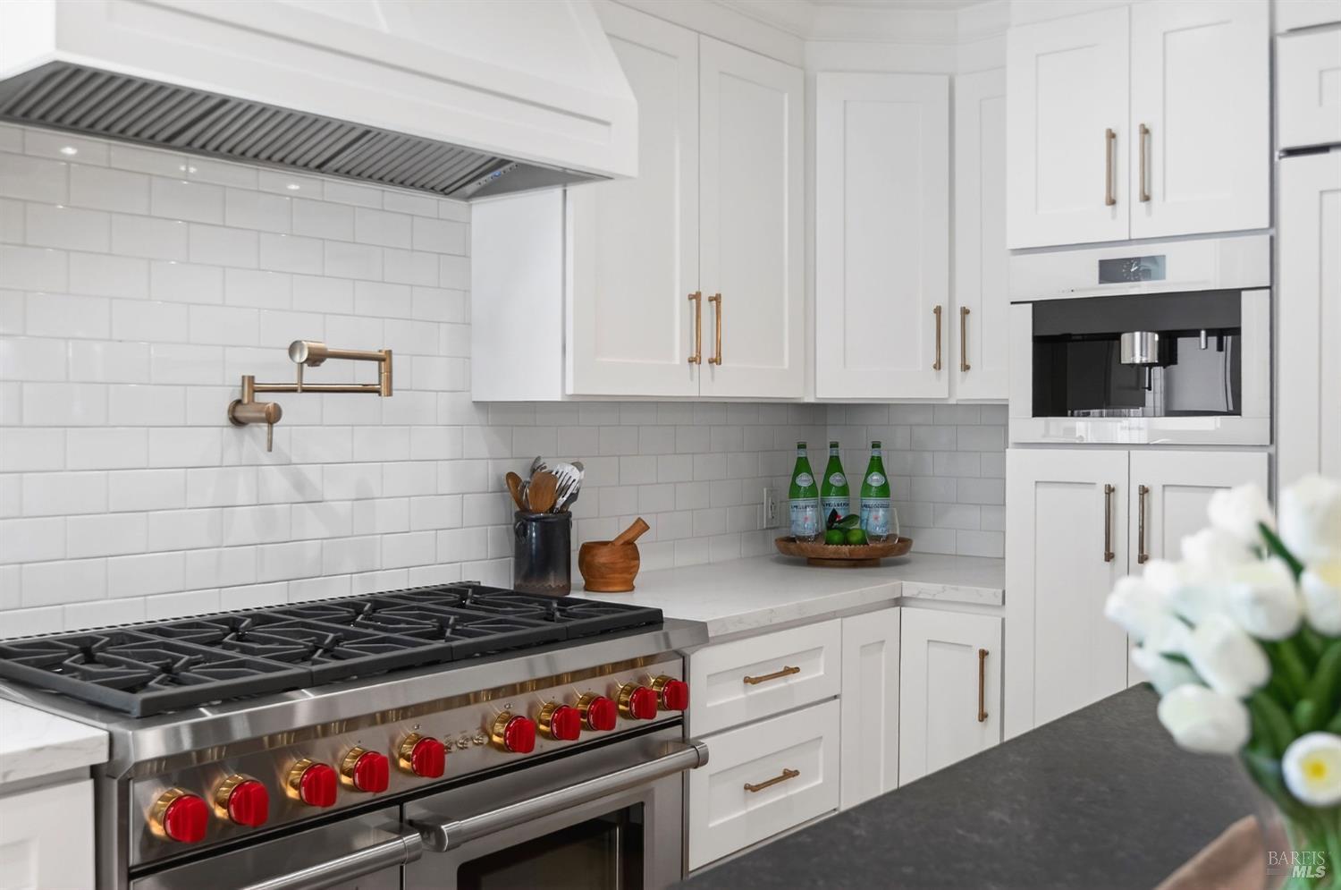 2543 Pinot Way St. Helena CA 94574