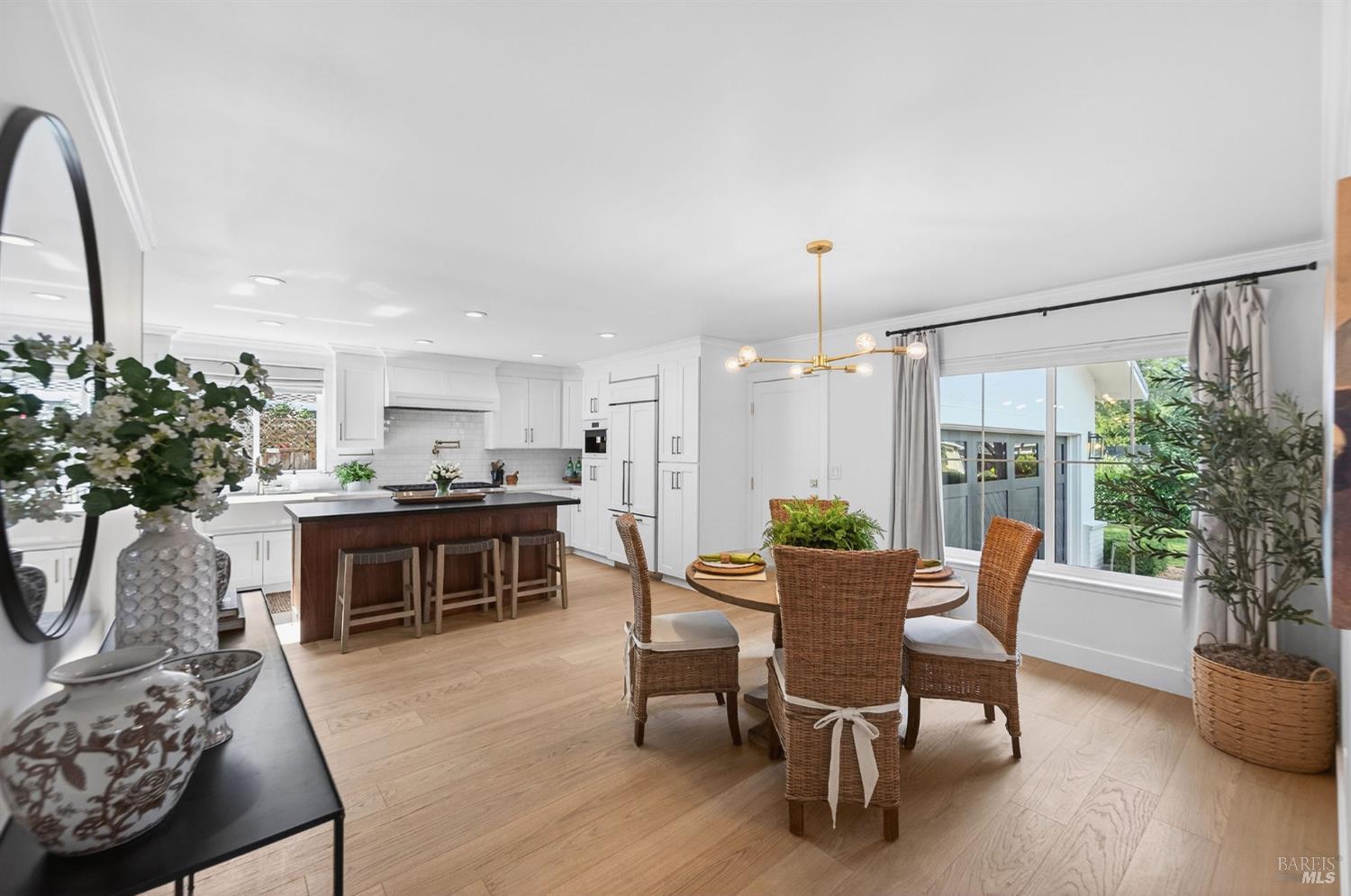 2543 Pinot Way St. Helena CA 94574