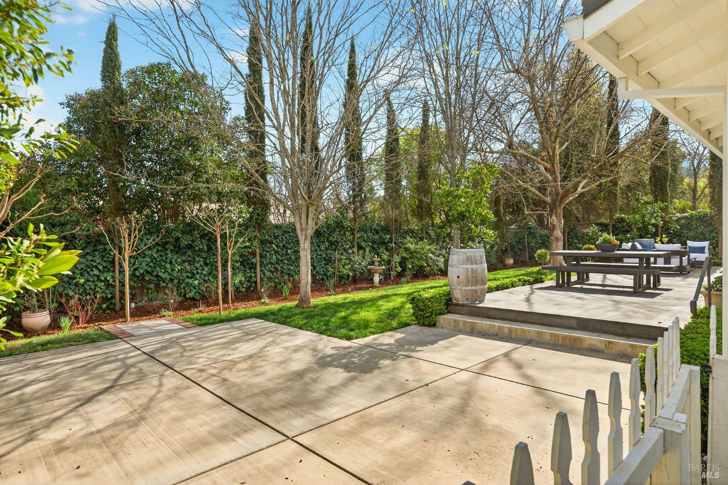2543 Pinot Way St. Helena CA 94574