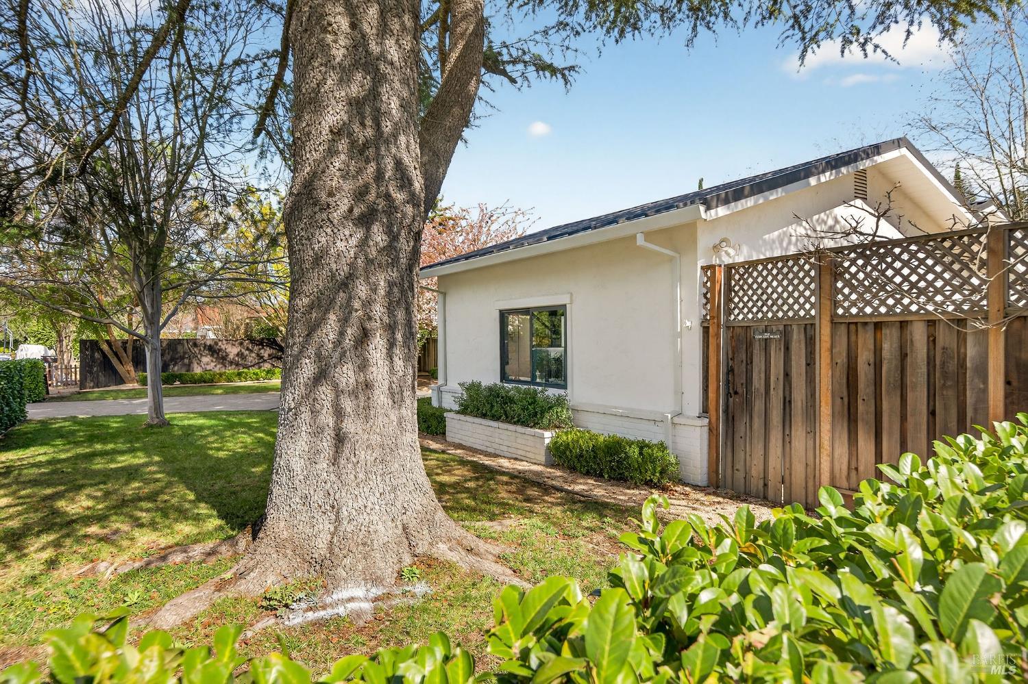 2543 Pinot Way St. Helena CA 94574