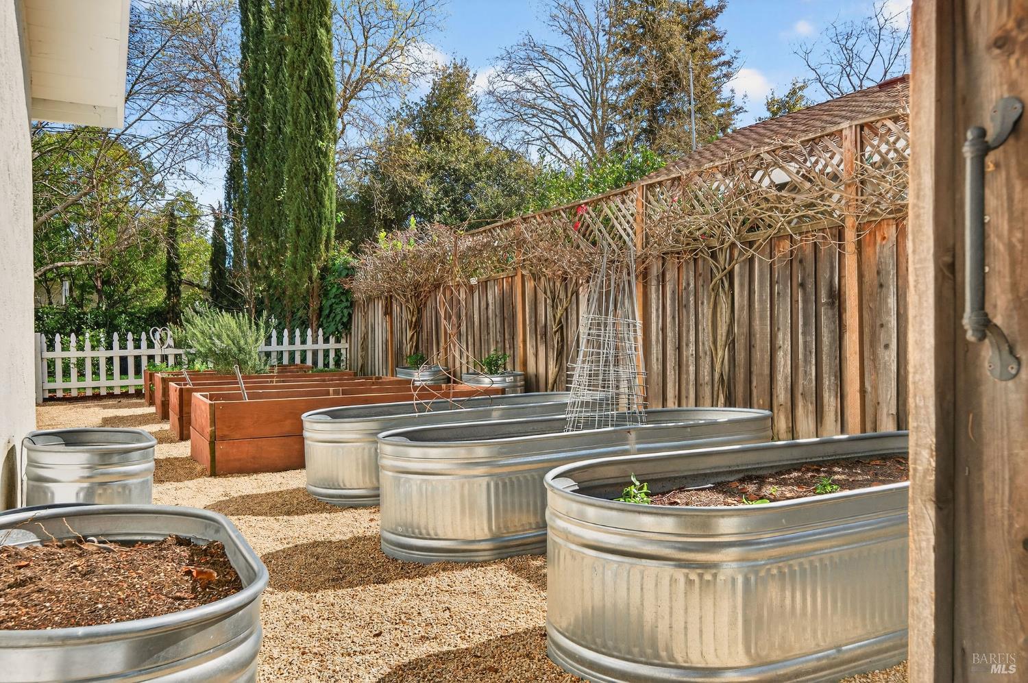 2543 Pinot Way St. Helena CA 94574