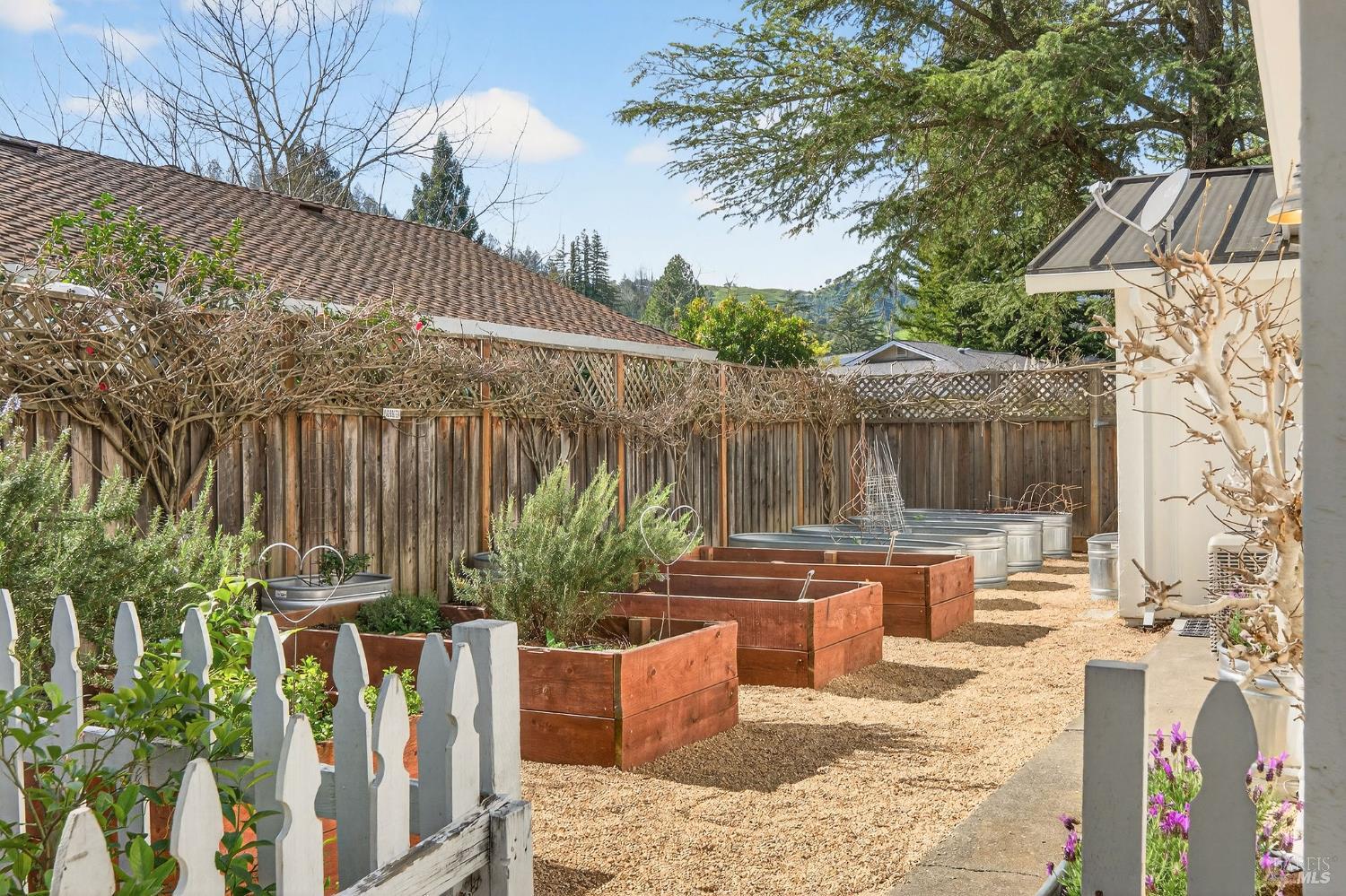 2543 Pinot Way St. Helena CA 94574