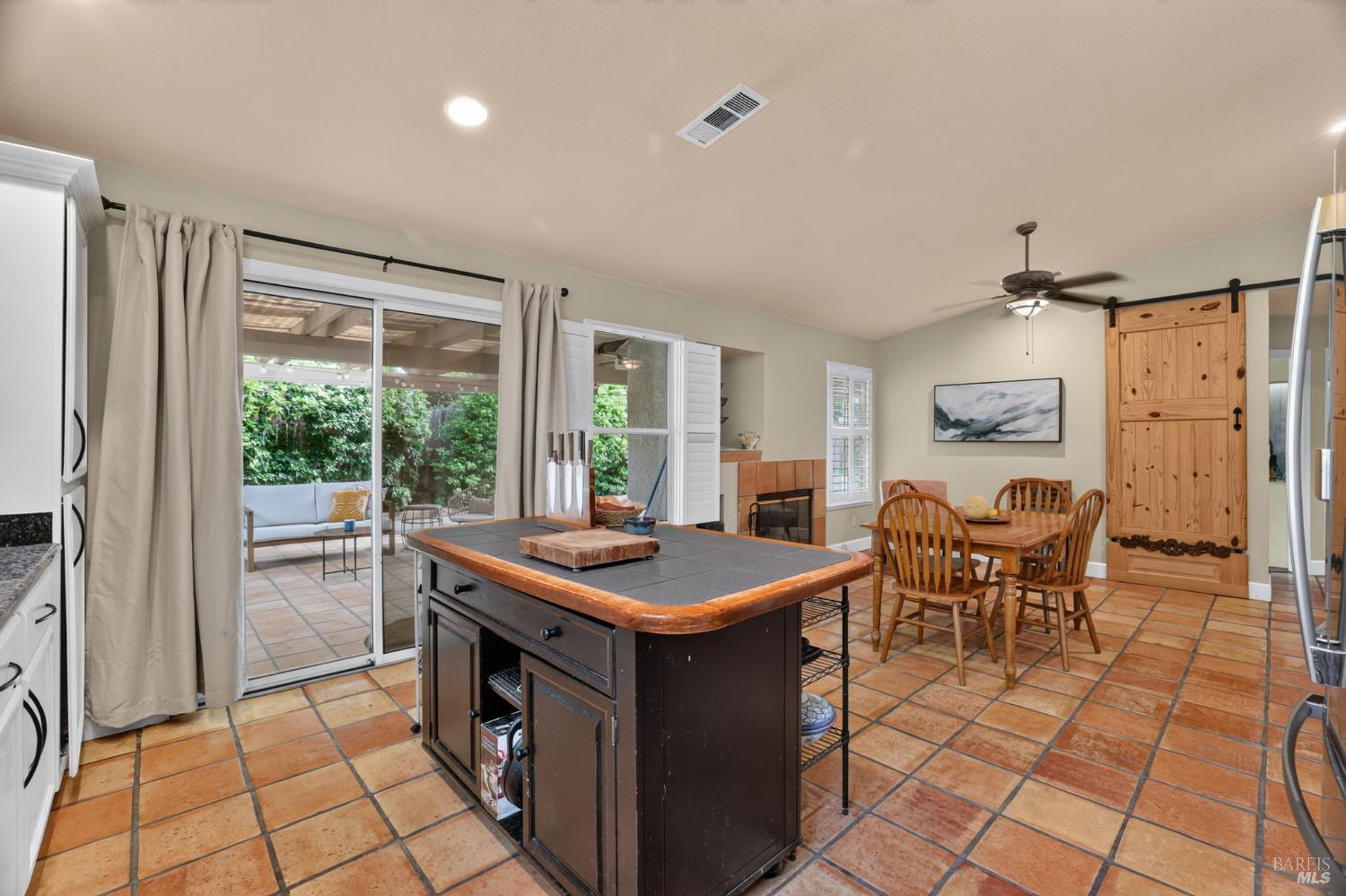1610 W H Street Dixon CA 95620