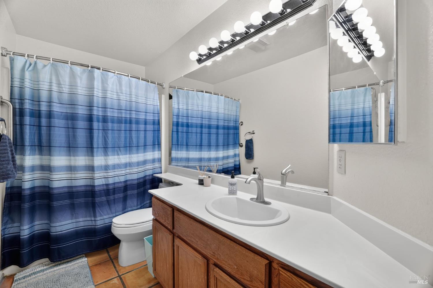 1610 W H Street Dixon CA 95620