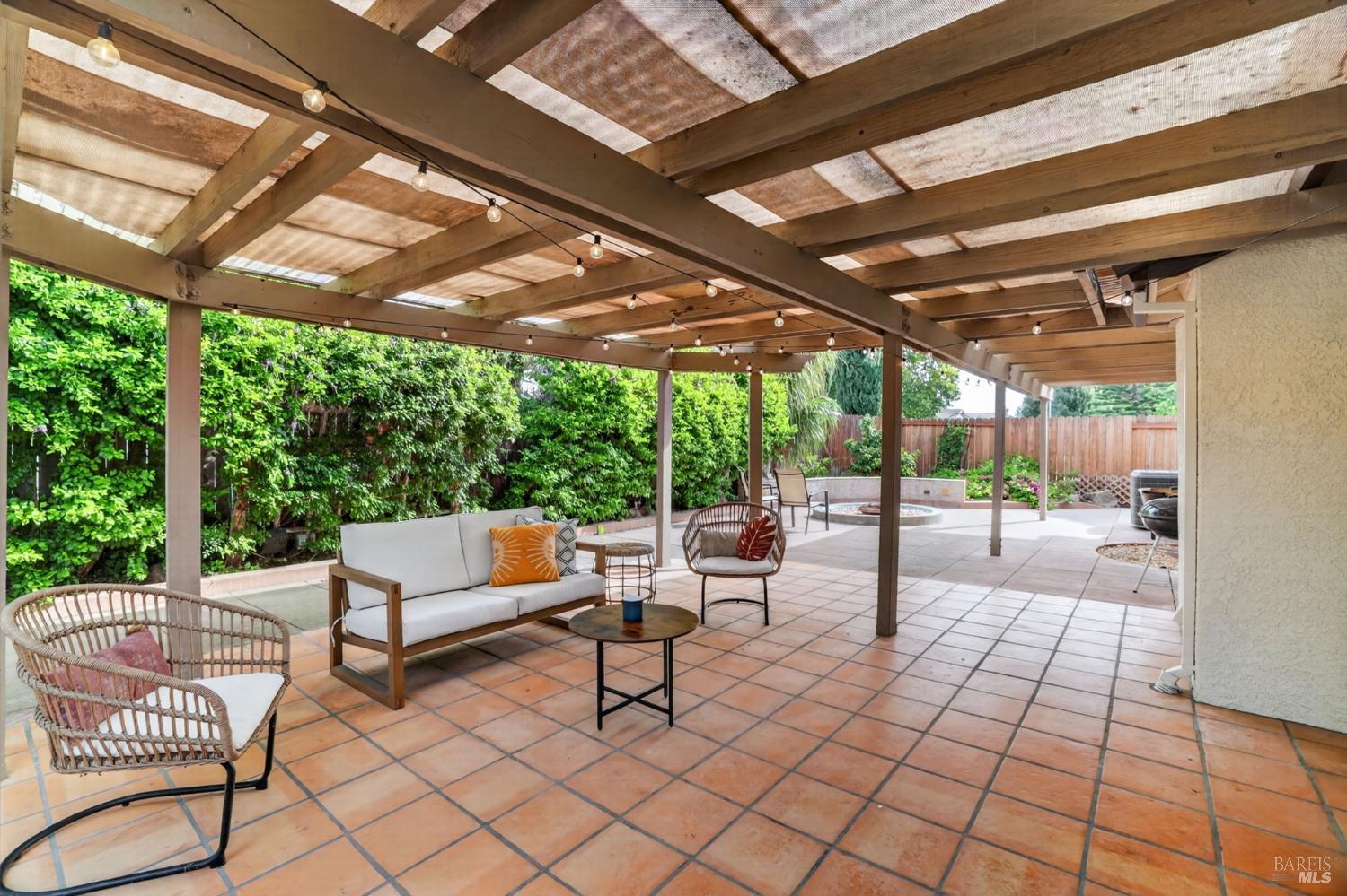 1610 W H Street Dixon CA 95620