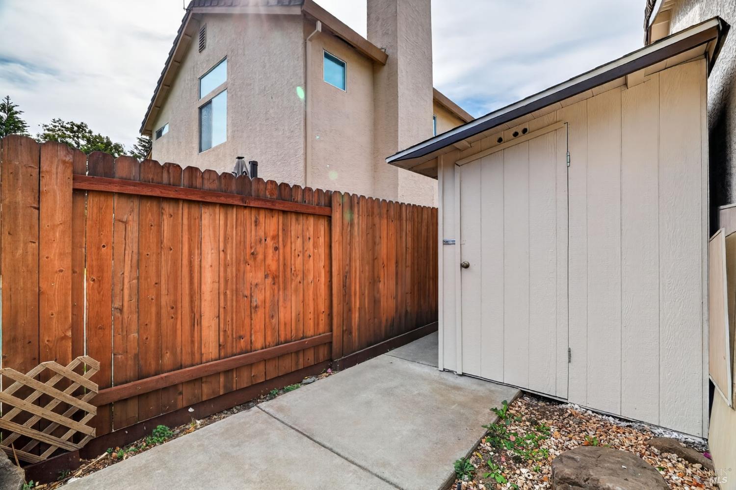 1610 W H Street Dixon CA 95620