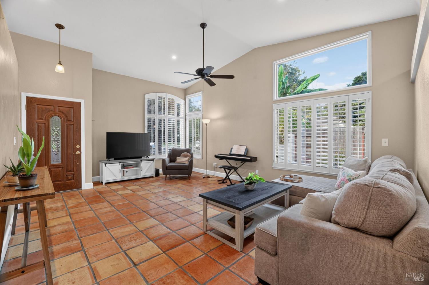 1610 W H Street Dixon CA 95620
