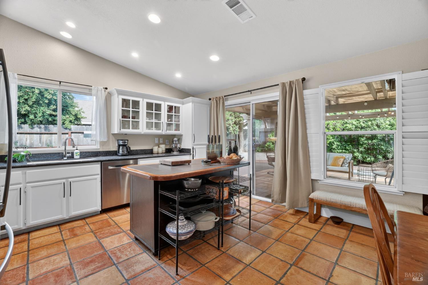 1610 W H Street Dixon CA 95620