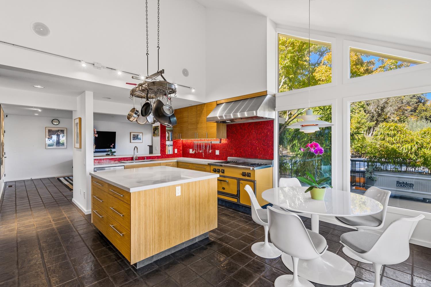 1424 Quail Court Santa Rosa CA 95404