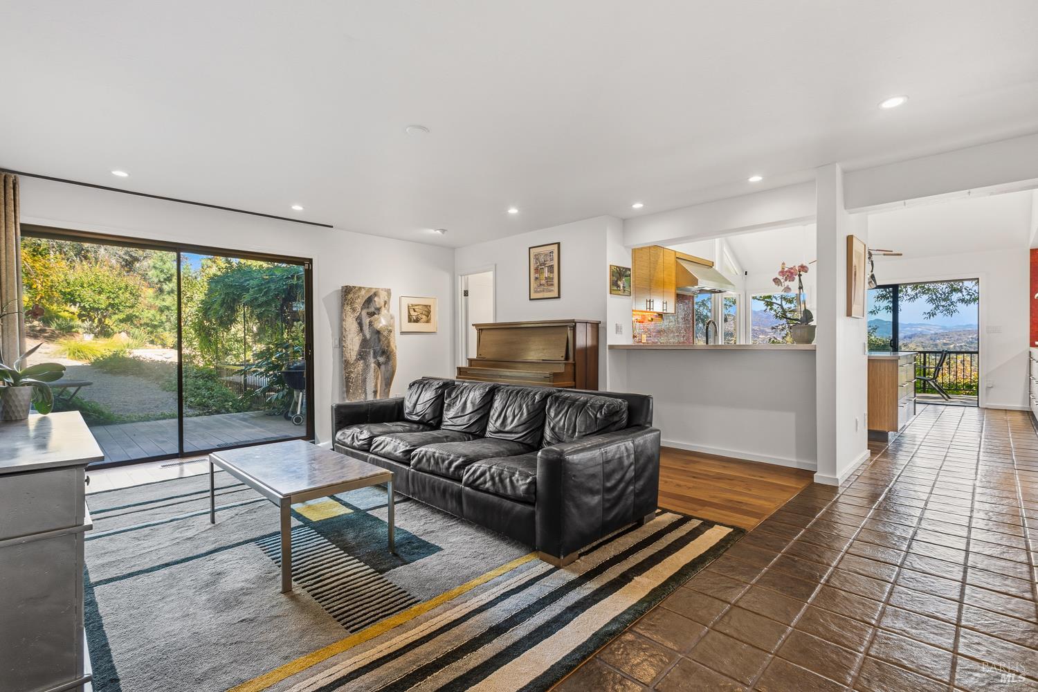 1424 Quail Court Santa Rosa CA 95404