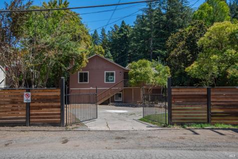 10671 Forest Hills Road Forestville CA 95436