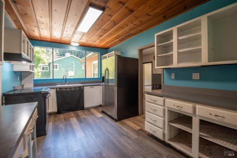 10671 Forest Hills Road Forestville CA 95436