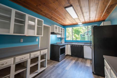 10671 Forest Hills Road Forestville CA 95436