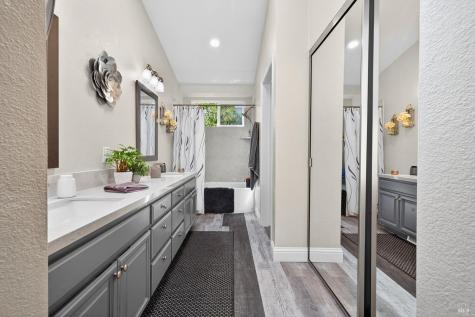 8536 Planetree Drive Windsor CA 95492