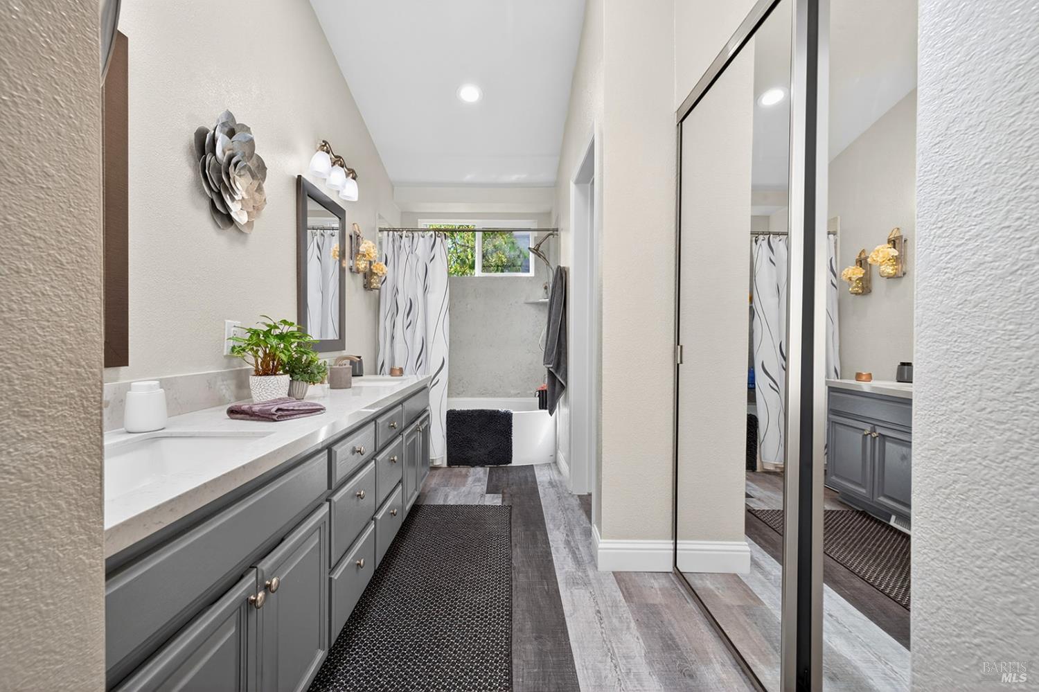 8536 Planetree Drive Windsor CA 95492